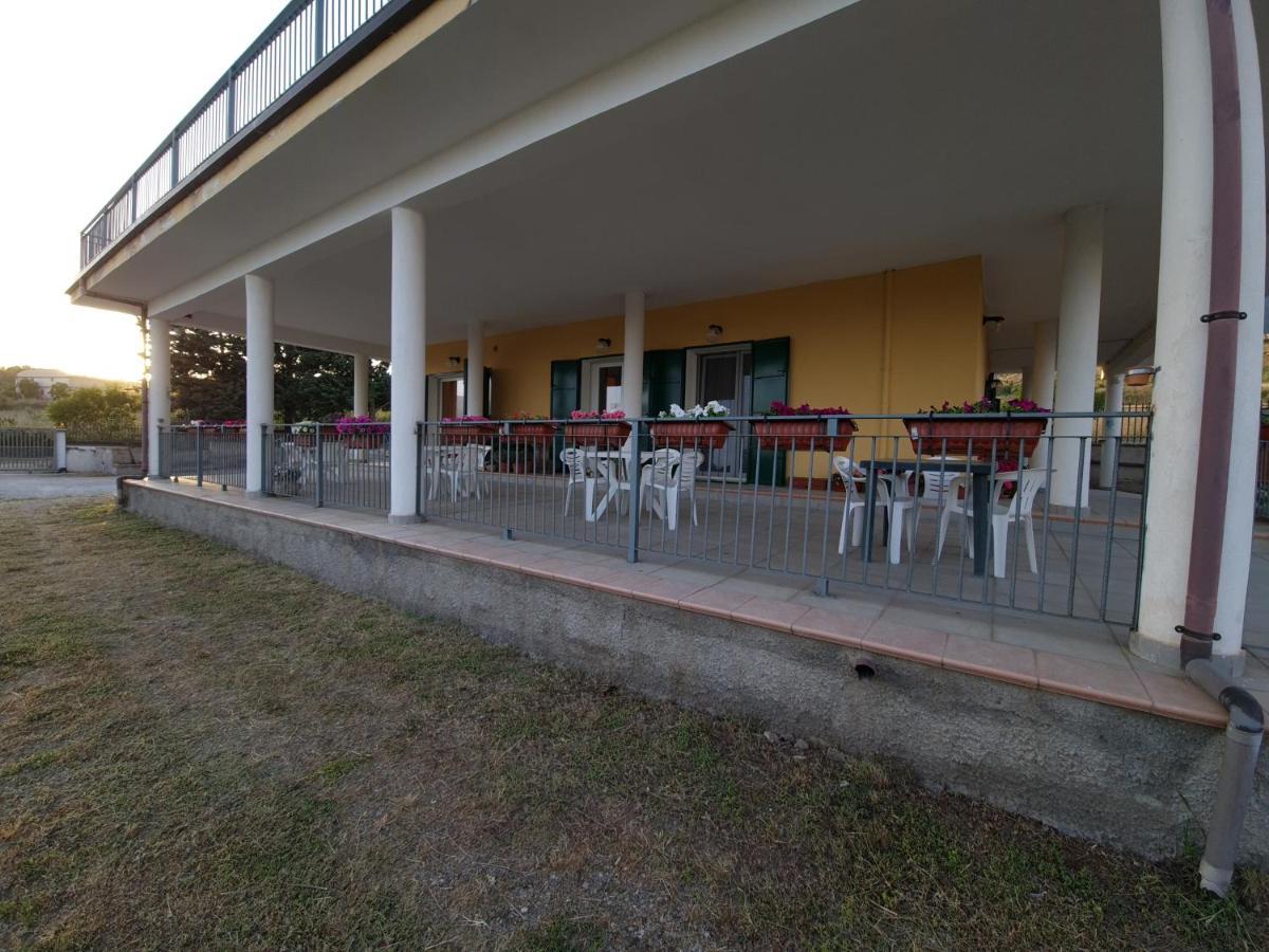 Frascineto B&B La Petrosa المظهر الخارجي الصورة